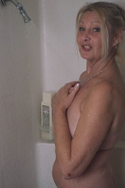 Mature blonde hanging breast