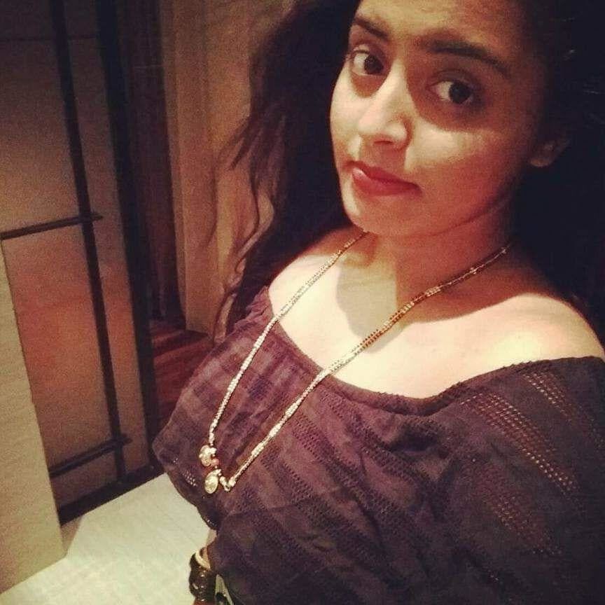 Modern look in sexy didi neha