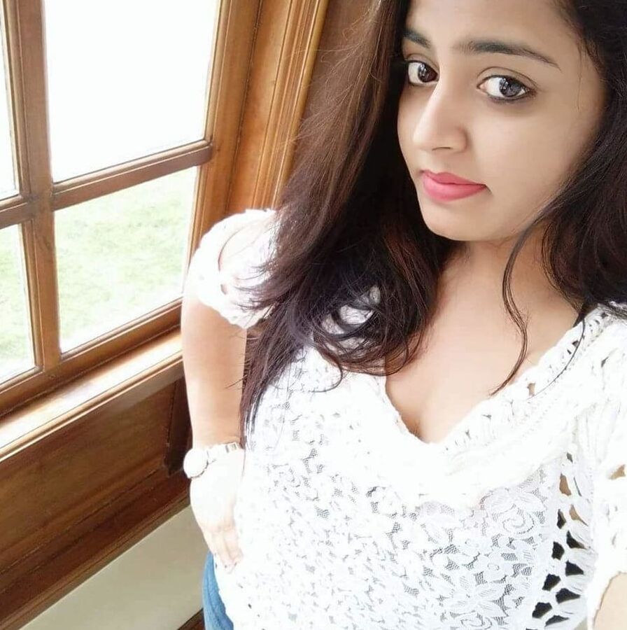 Modern look in sexy didi neha