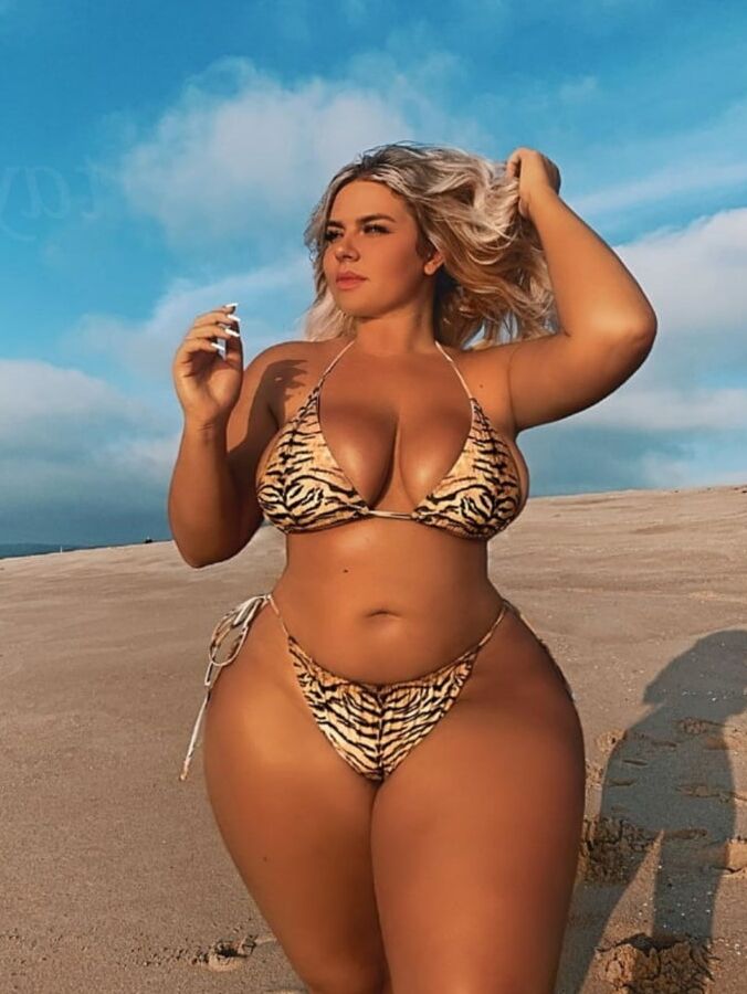 Huge Boob Amateurs
