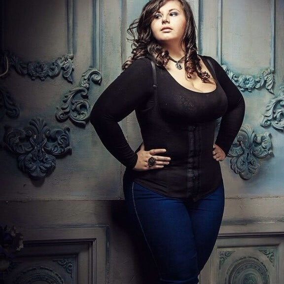 Russian BBW Model