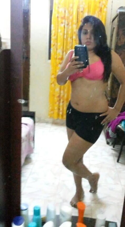 Desi Hot model pic