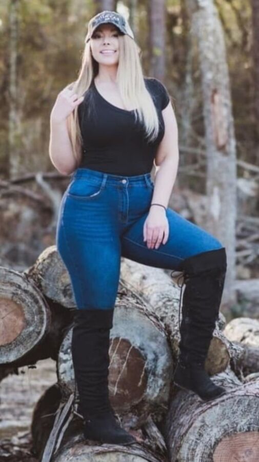 Gorgeous Curvy Ladies