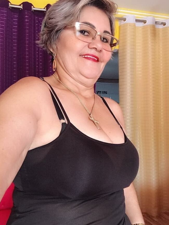 Clothed Granny - Big Boobs