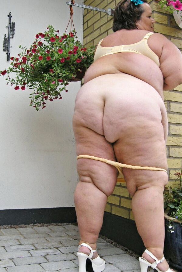 Plump Ass Grannies