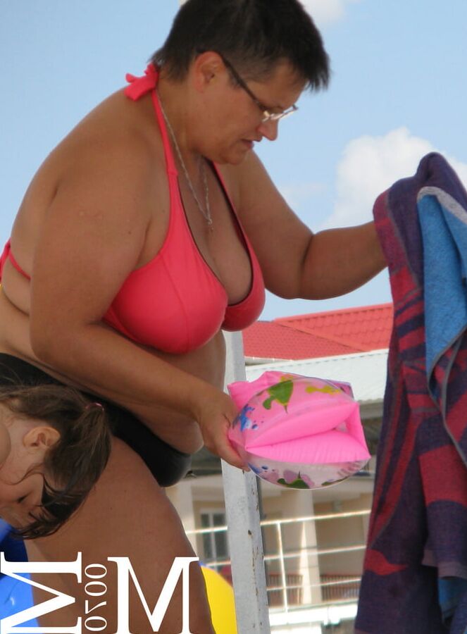 BIg Tits, Huge Tits, Macromastia (From The Beach)