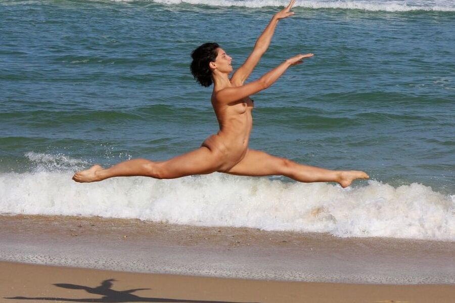 Hot mermaids and beach bunnies+more outdoor