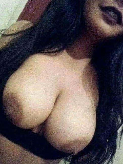 Morena tetona labios vino