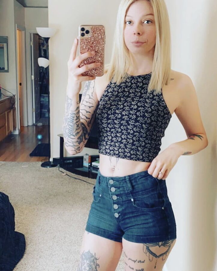 Blonde hot ass
