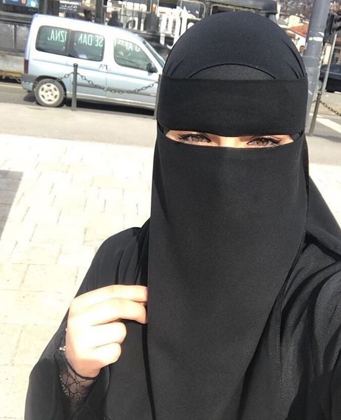 Hot niqab