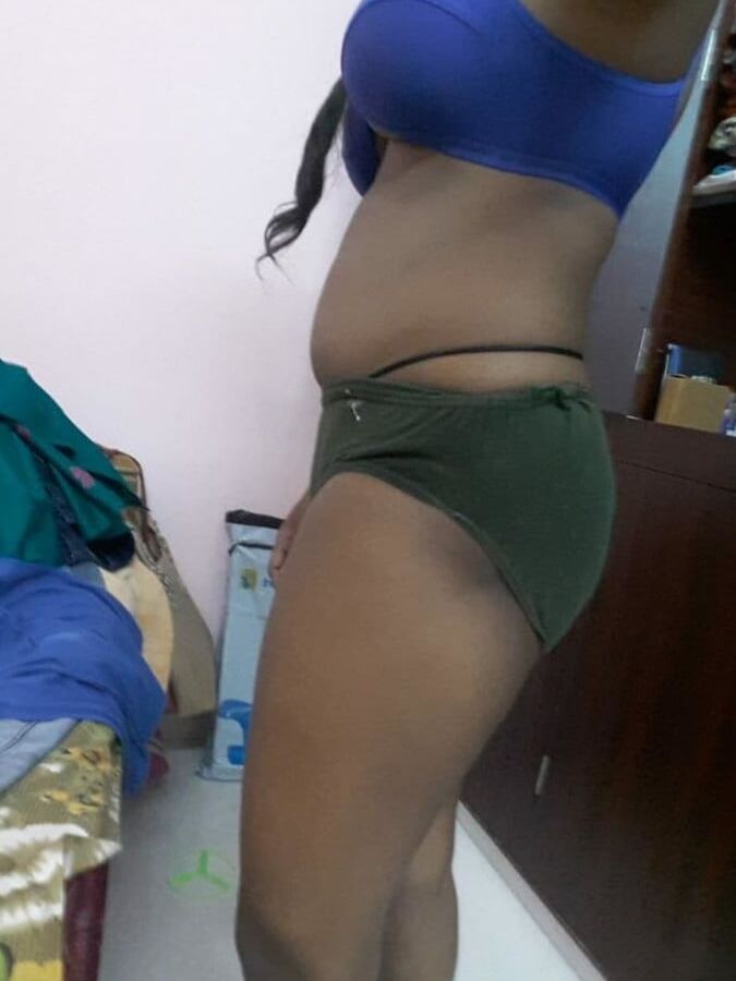 Modern look in sexy didi neha