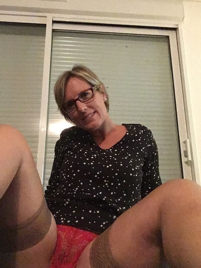 Amateur Wives - Euro(ish)