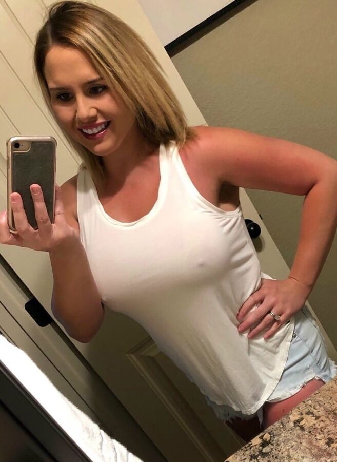 BIG NATURALS WIFE
