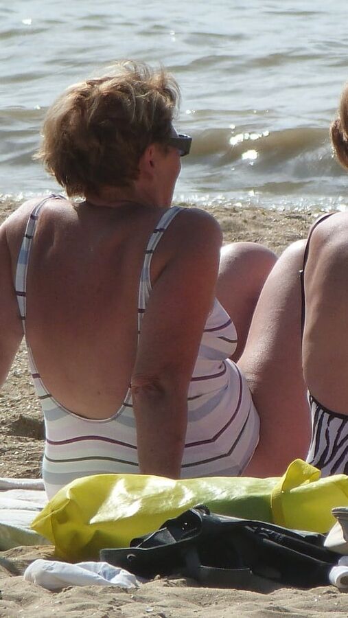 Mature bikini