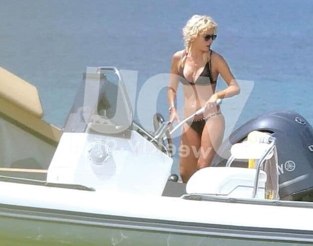 Greek Celebrity Menegai vol