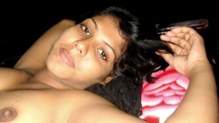 DEsi Slim Sexy Girl