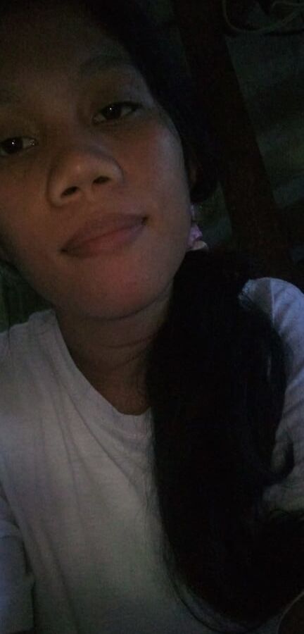 Filipina single mom strips
