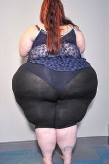 Mega Pear SSBBW Scarlett Unreal Ass Hips Belly Pawg Goddess