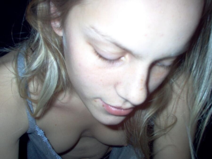 Braless Downblouse Voyeur