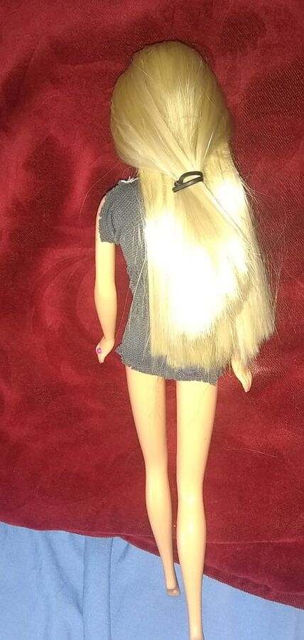 Barbie Doll junio