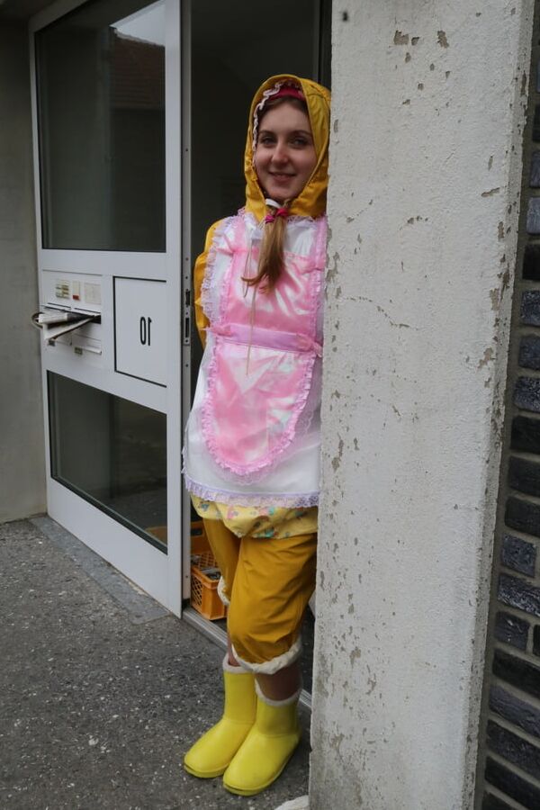 Halal german trained rubber hooker morona pigleta waiting