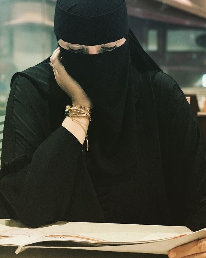 Hot niqab