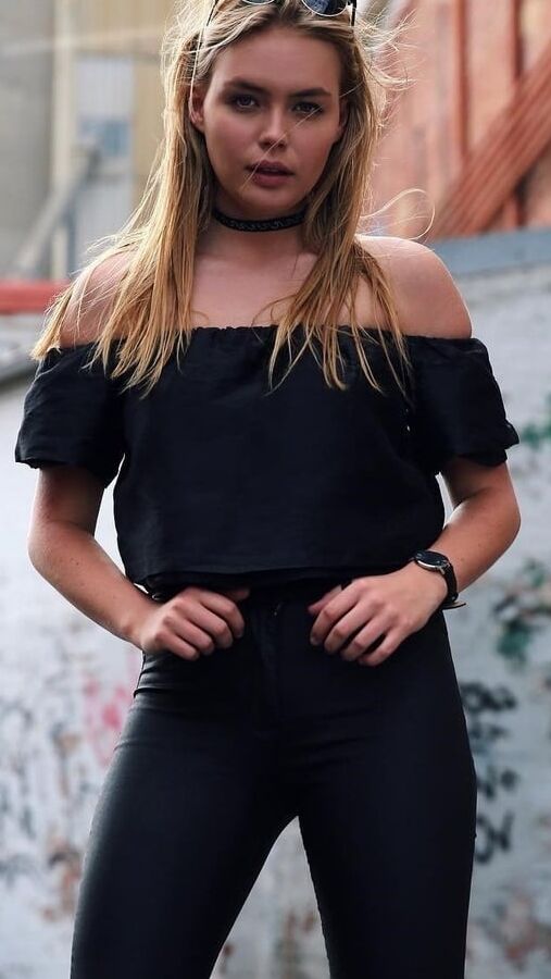 LILLY VAN DER MEER PICTURES