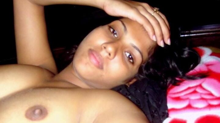 DEsi Slim Sexy Girl
