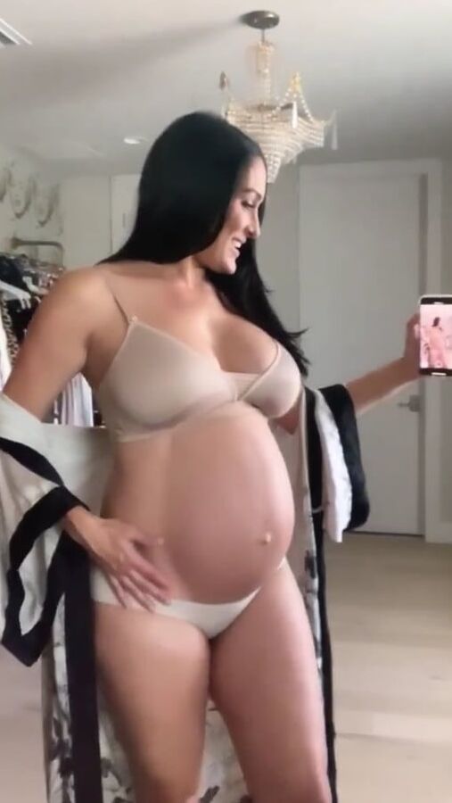 Nikki Bella