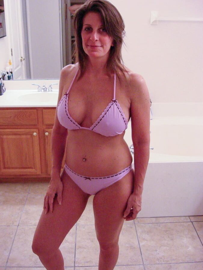 Sexy old mature milf big boobs huge cunt exposed