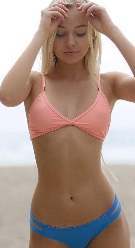 Amateur Photo Assorted Women In Bikini