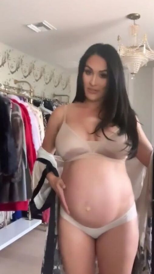 Nikki Bella