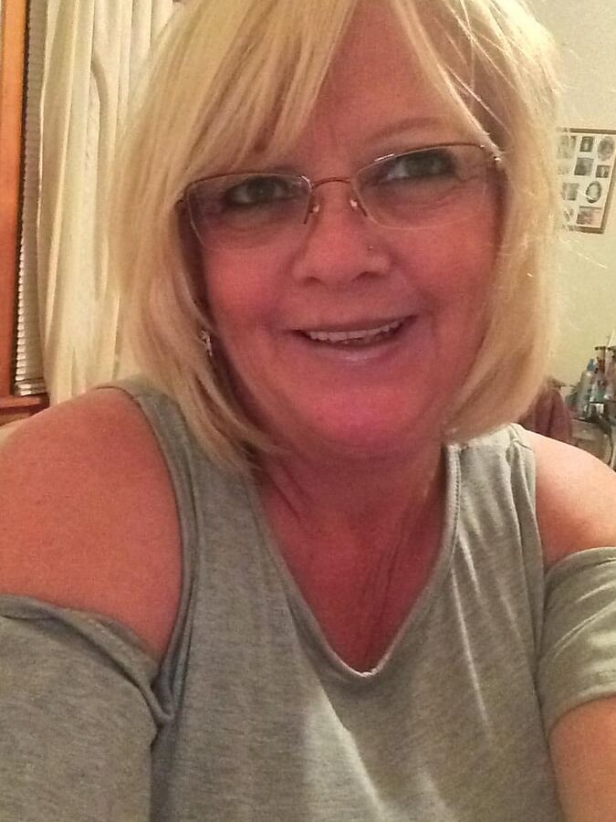 COLD SHOULDER TOPS ON MATURE WOMEN