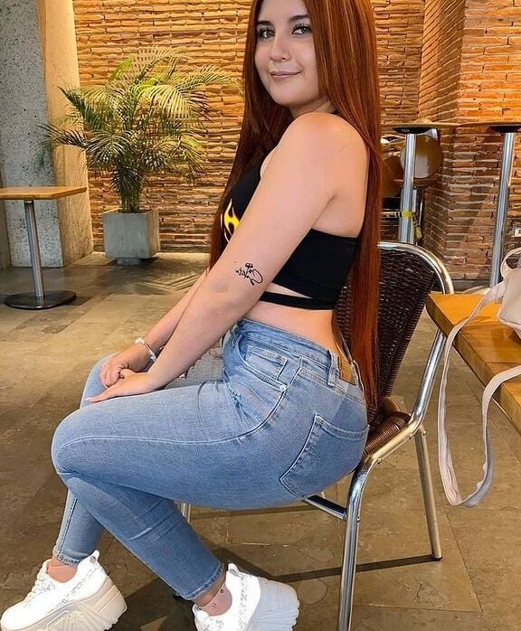 Hot Girl.