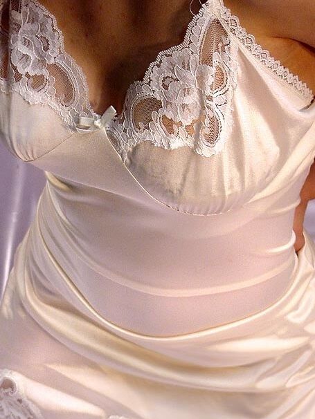Ve luv Ginger Satin milf