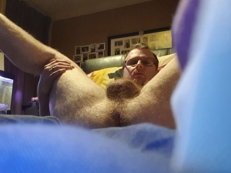 Faggot boy M H - Splashdown kik