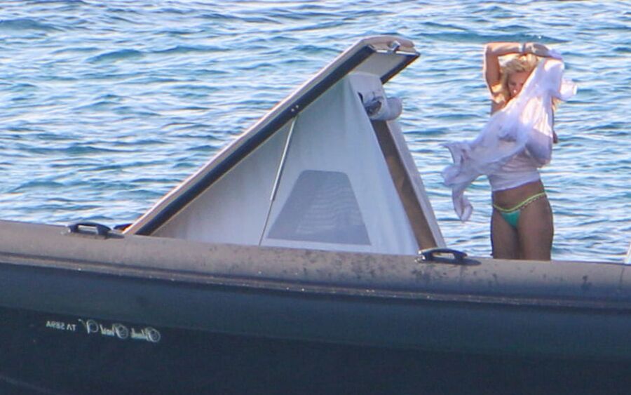Greek Celebrity Menegai vol