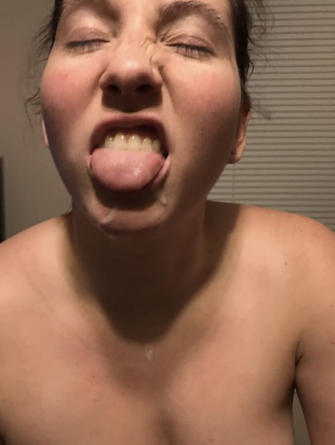 South Carolina Slut learning her place.
