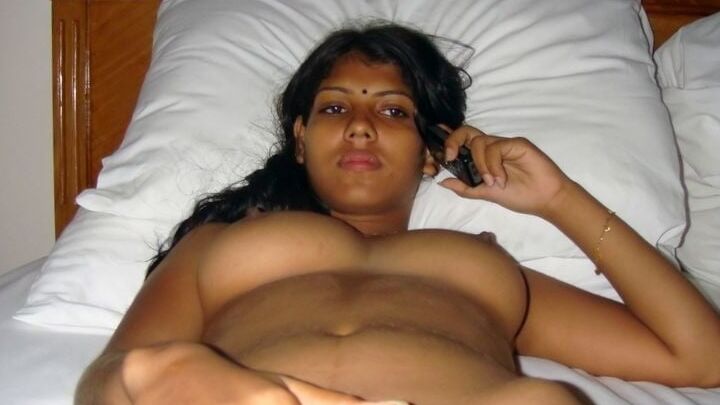 DEsi Slim Sexy Girl