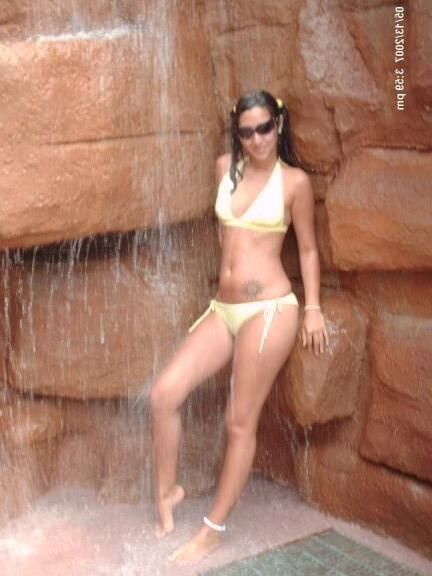 Flaquita con buen cuerpo