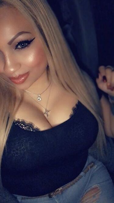 Big Tits Blonde MILF Bartender