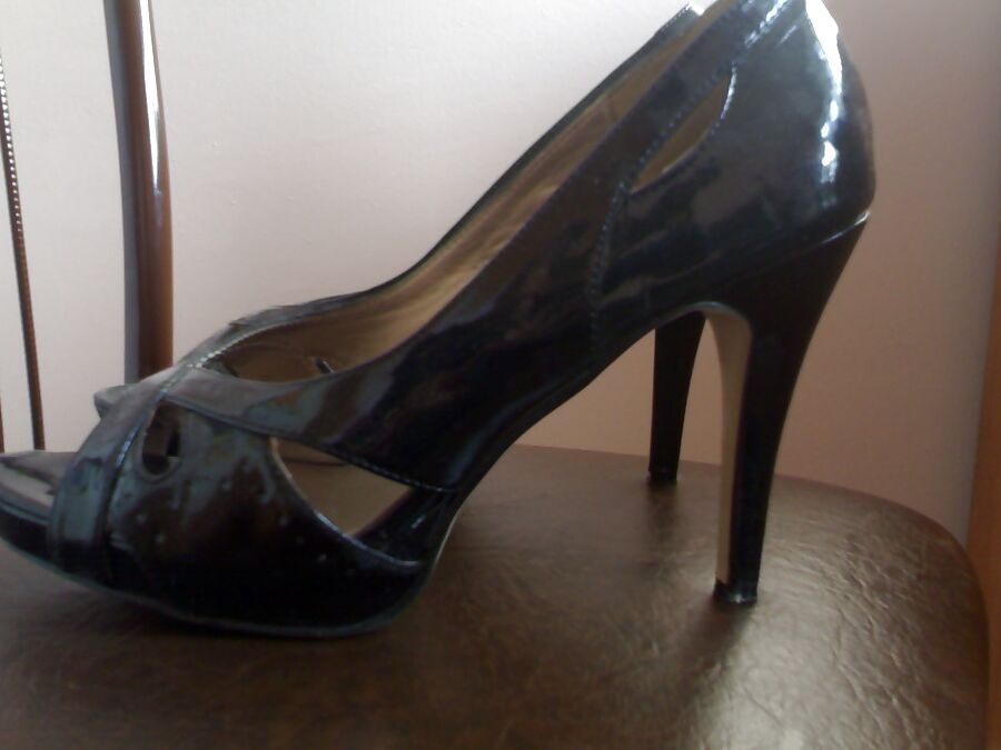 Fuck and cum on girlfriend Heels