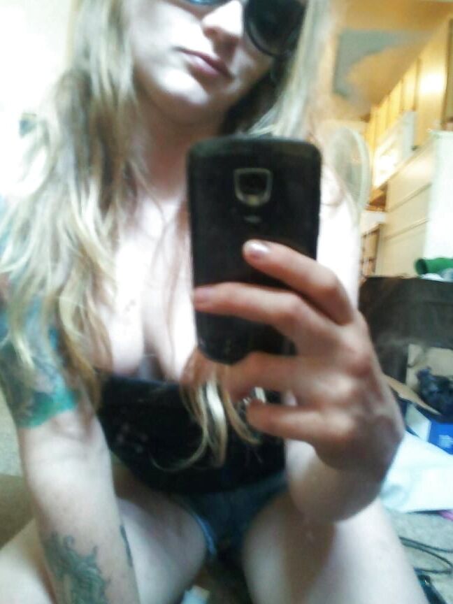 Jessica L ()