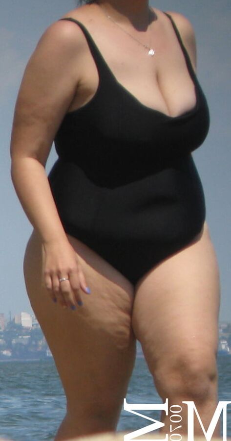 BIg Tits, Huge Tits, Macromastia (From The Beach)