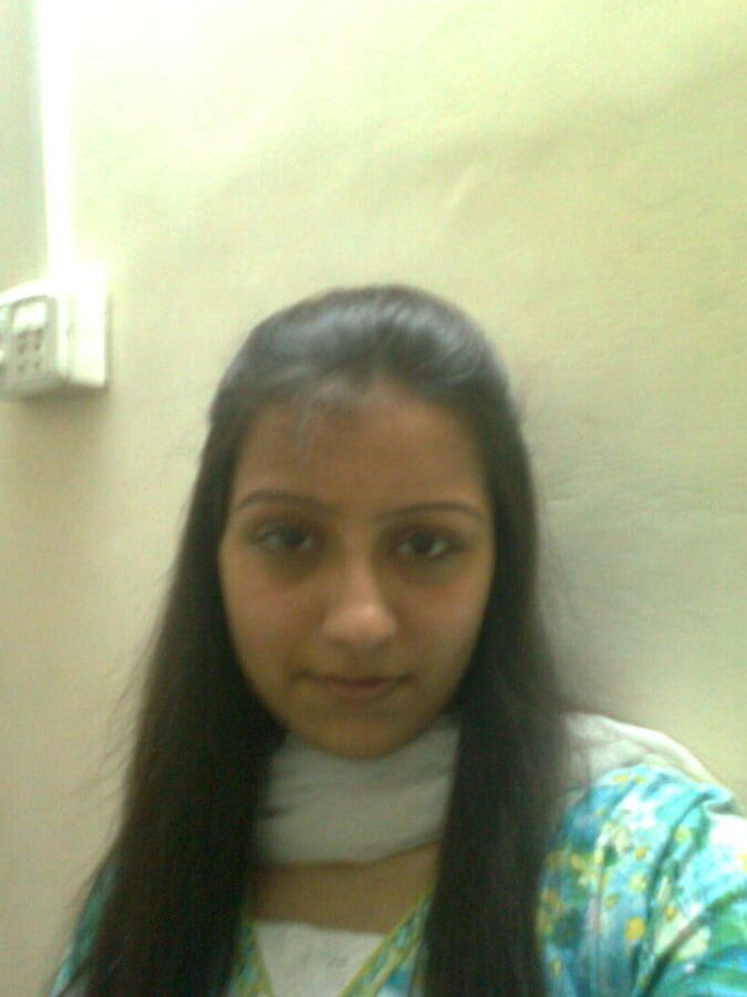 Mano Amna