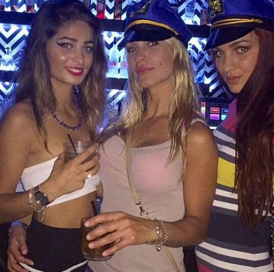 HOT Mom And Two daughters From Chicago