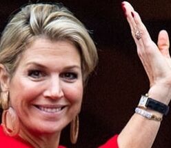 GROSSE DINDE REINE MAXIMA DES PAYS BAS