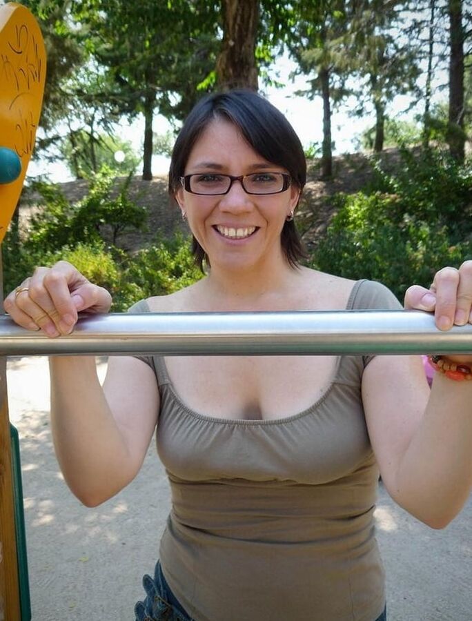 Vale beautiful mom from Spain
