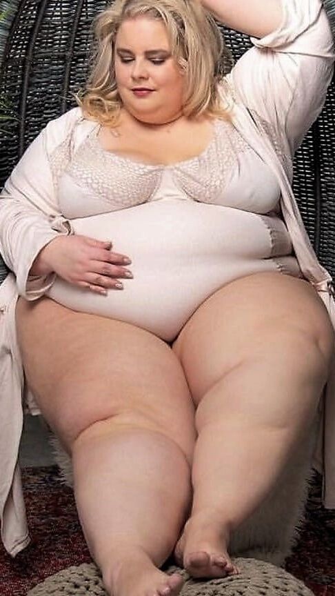 Sexy &amp; Chubby Legs