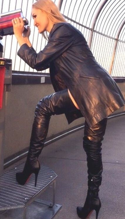 Classy Ladys in Leather Outfits - by Redbull